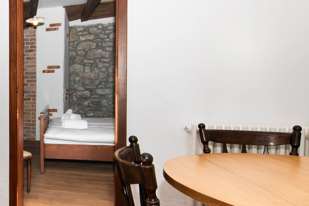 One-Bedroom Apartment in Sežana for Up to 4