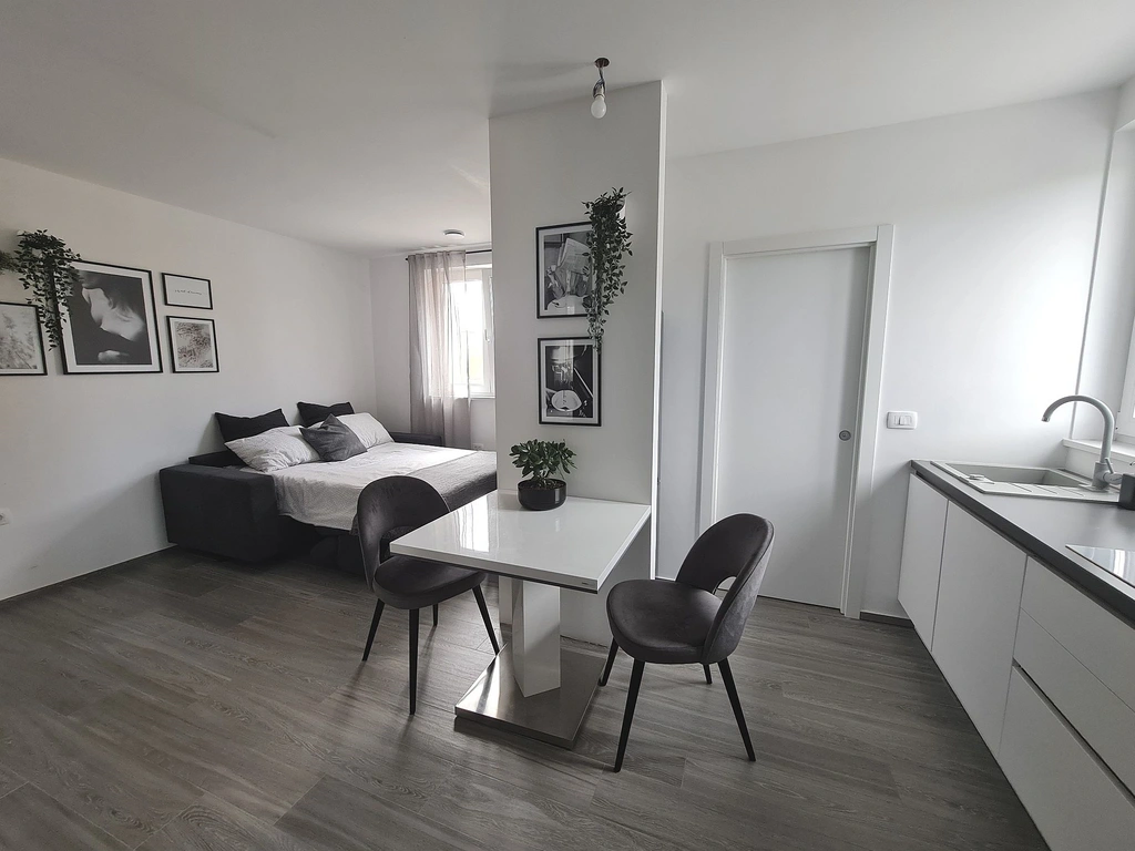 Studio Apartment in Koper for 2 Guests