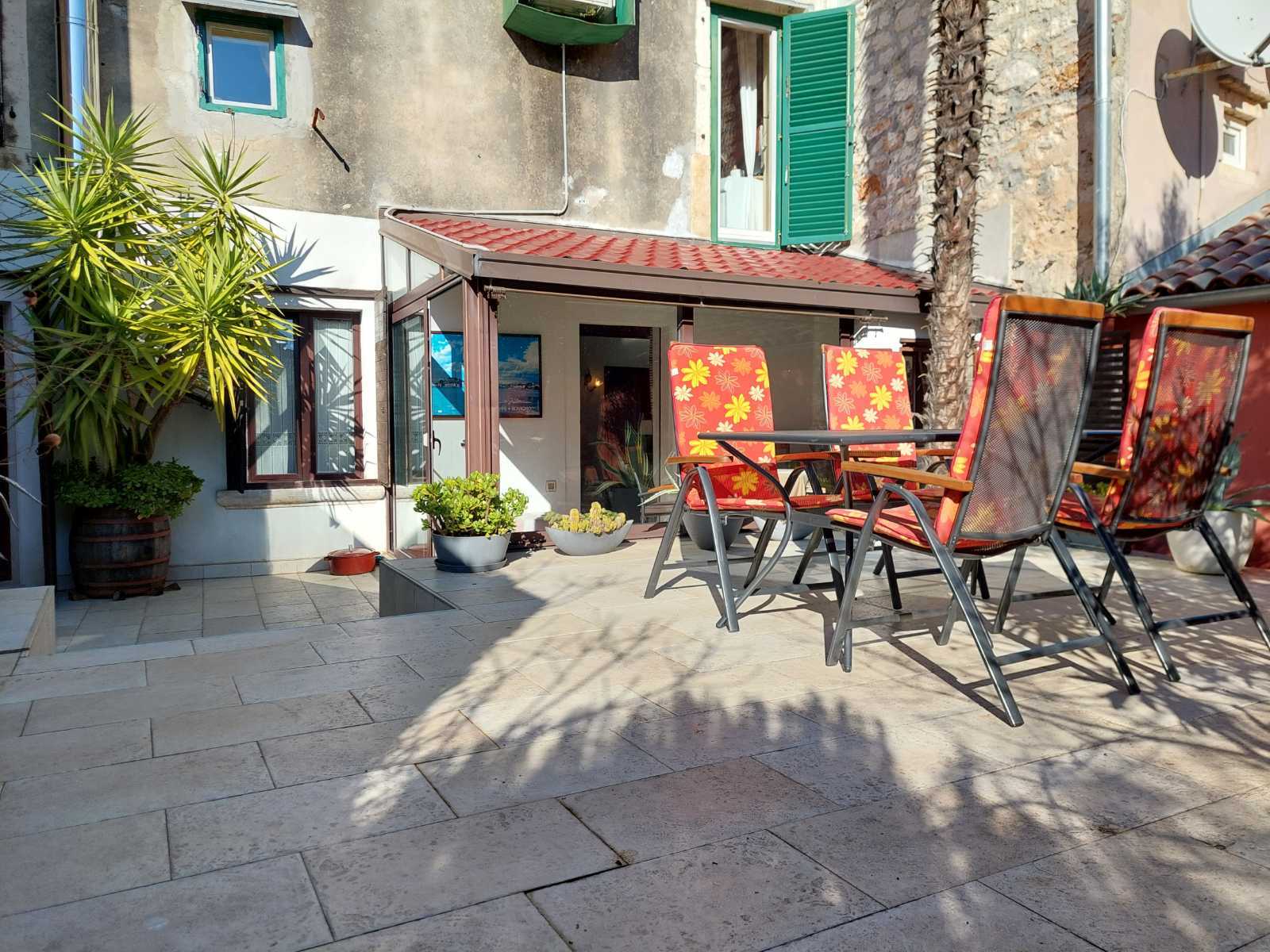 32. PICCOLO GIARDINO