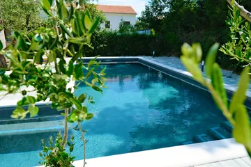 Villa for 8 Guests in Mravince with Pool & Hot Tub