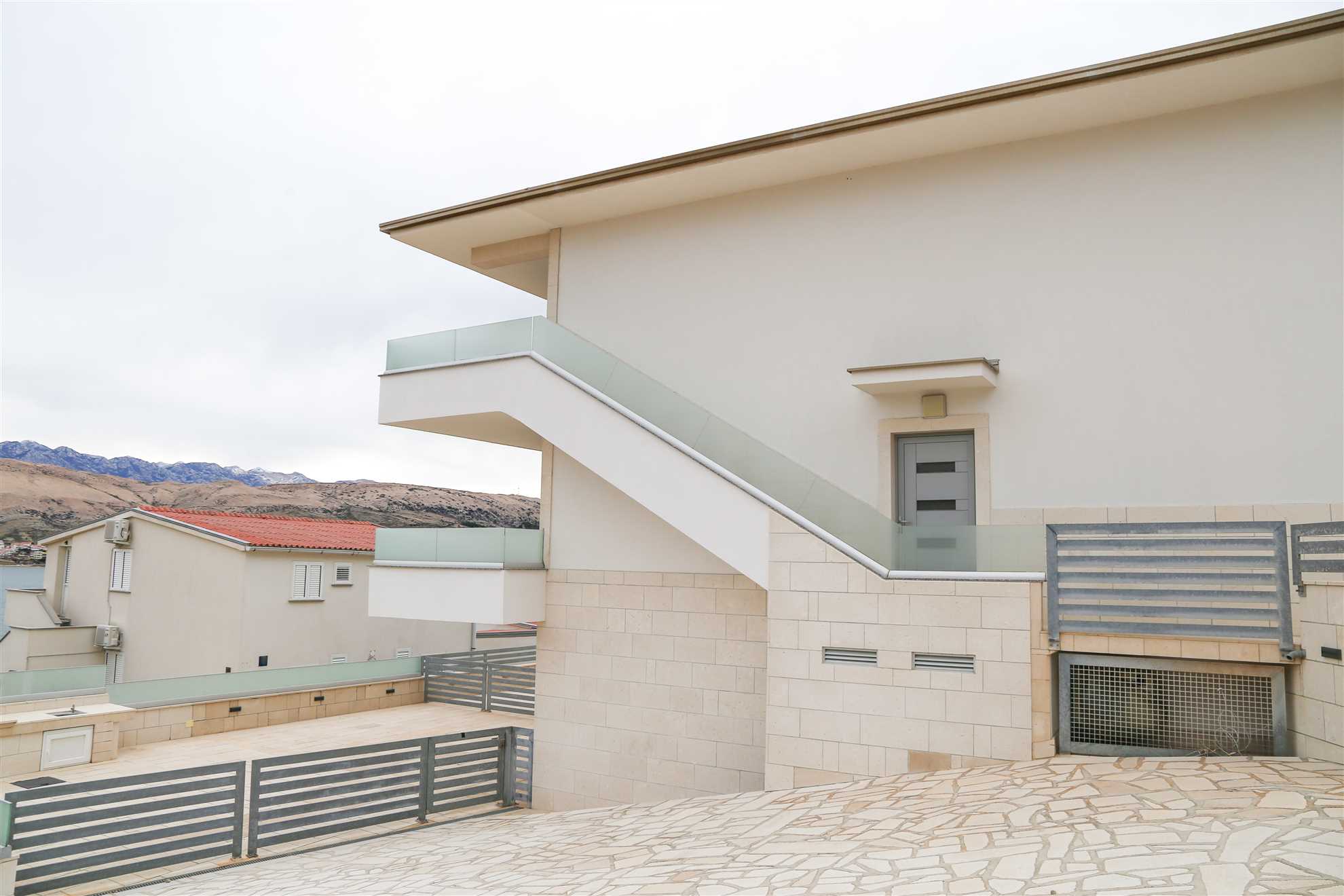 CROWONDER Pag View Apartments- Apartman A2 s pogledom na more