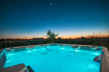 Villa in Privlaka for 8 with Heated Pool & Jacuzzi