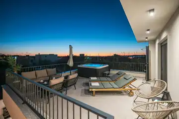 Villa in Privlaka for 8 with Heated Pool & Jacuzzi