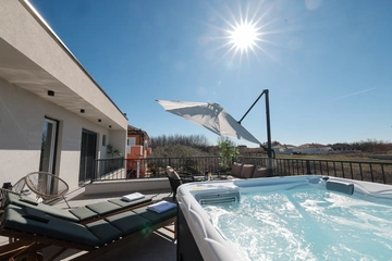 Villa in Privlaka for 8 with Heated Pool & Jacuzzi