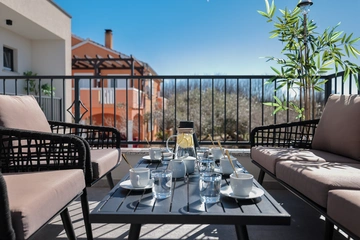 Villa in Privlaka for 8 with Heated Pool & Jacuzzi