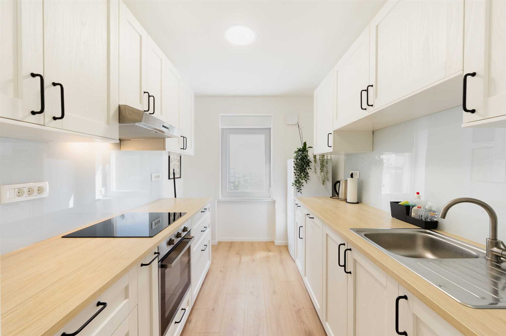 Argo 3, 9 pax Residence