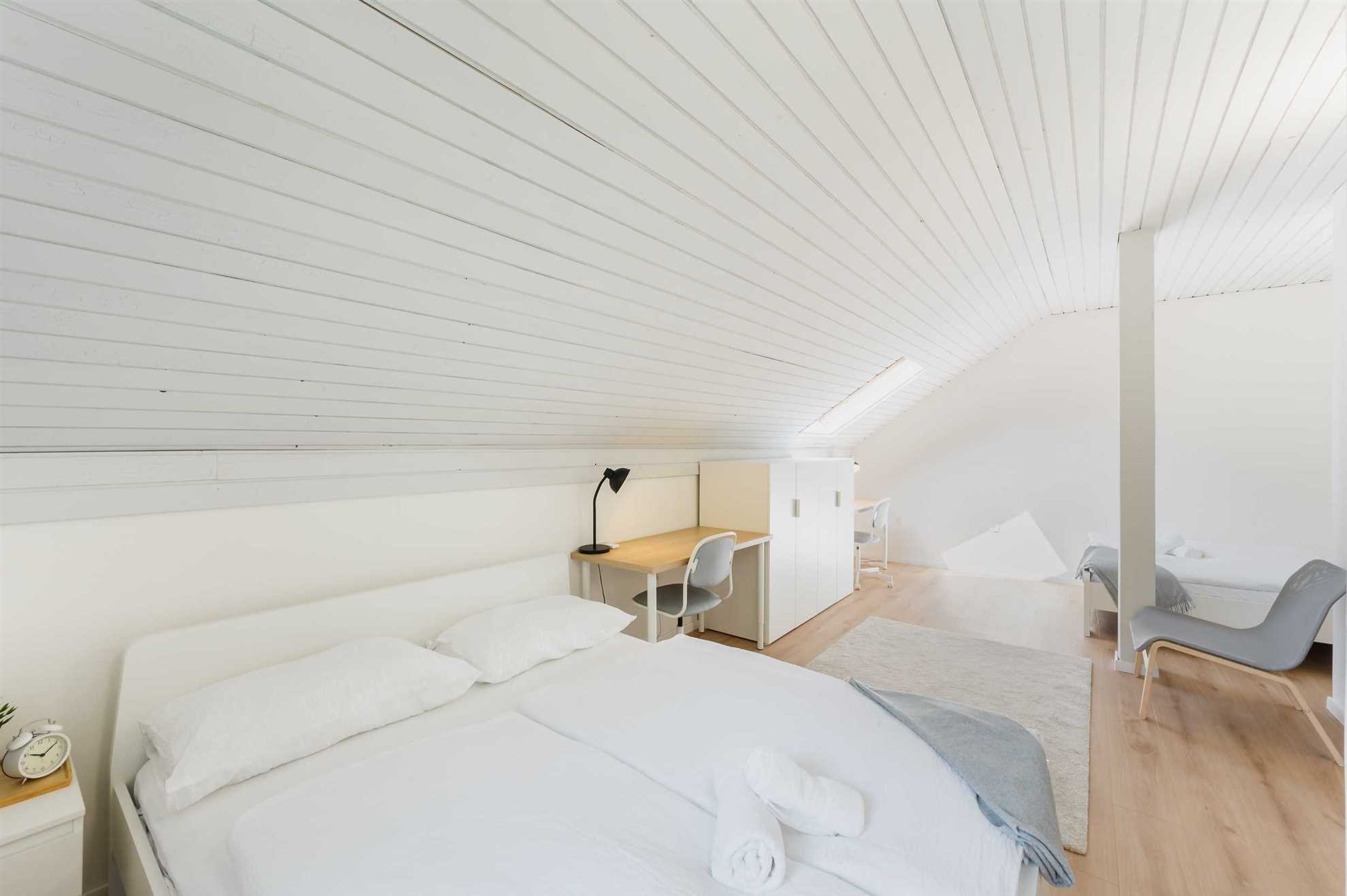 Argo 3, 9 pax Residence