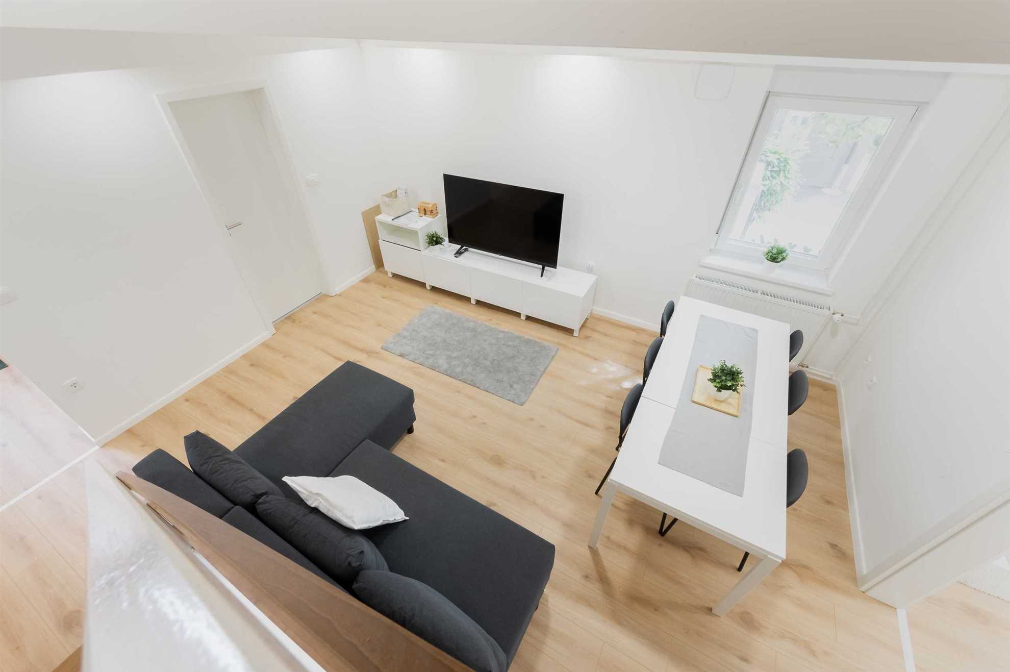 Argo 3, 9 pax Residence