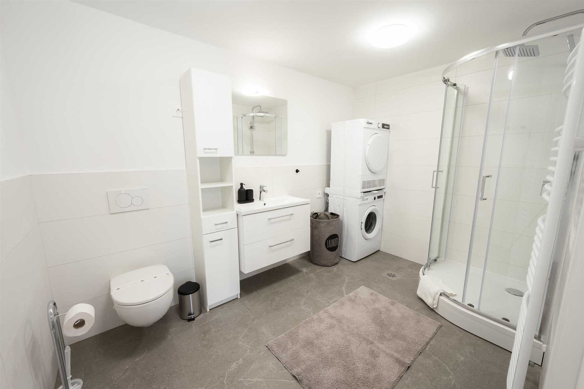 Argo 5, 5 pax Residence