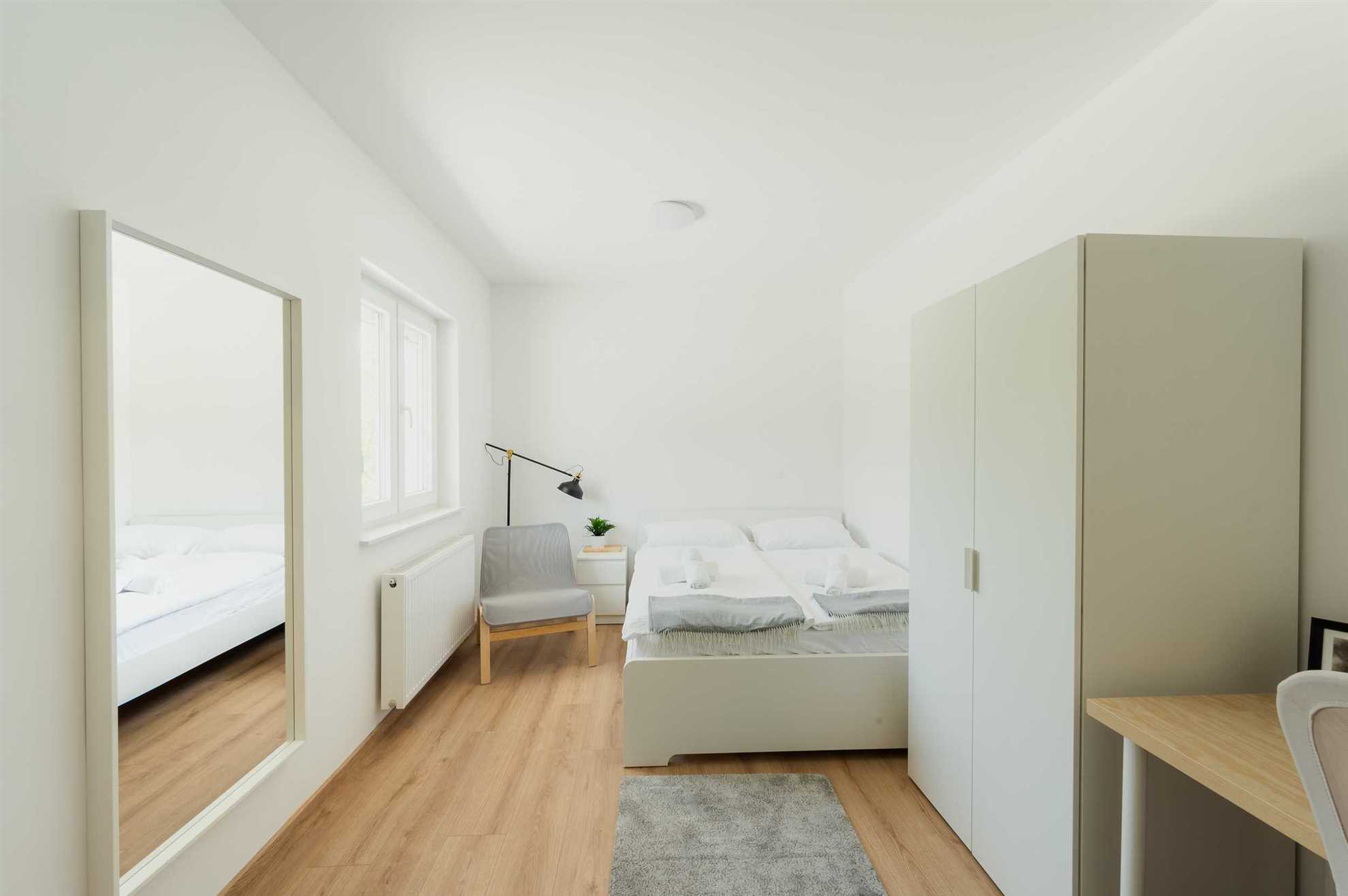 Argo 5, 5 pax Residence