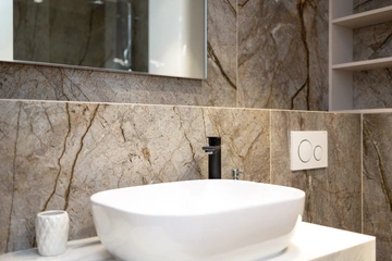 Podstrana Beach-Access 2-Bedroom Apartment for 6