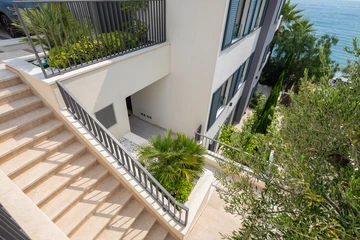 Podstrana Beach Penthouse with Private Jacuzzi