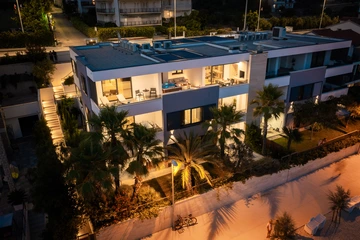 Podstrana Beach Penthouse with Private Jacuzzi