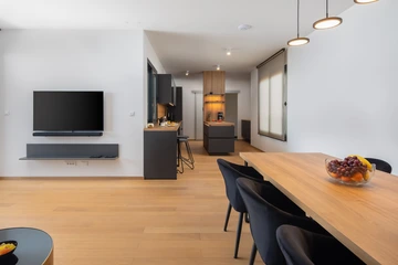 Podstrana Beach Penthouse with Private Jacuzzi