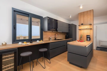 Podstrana Beach Penthouse with Private Jacuzzi