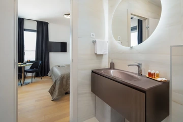 Podstrana Beach Penthouse with Private Jacuzzi