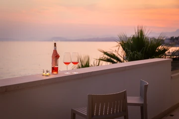 Podstrana Beach Penthouse with Private Jacuzzi