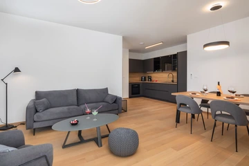 Podstrana Beachfront Apartment for 4 Guests