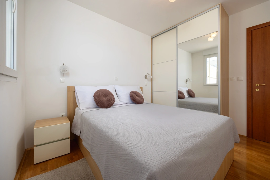 Split 4-Bedroom Penthouse with Private Balcony