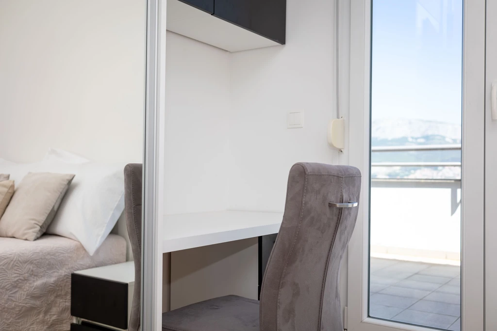 Split 4-Bedroom Penthouse with Private Balcony