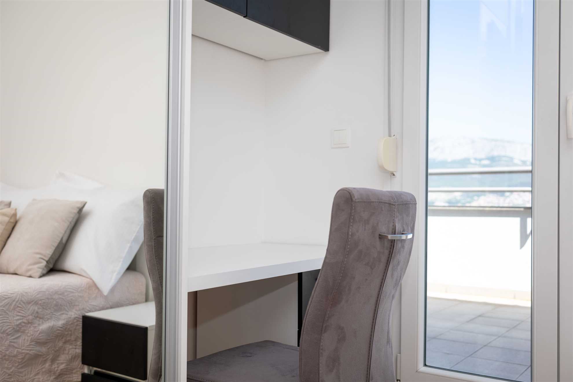 Rose Penthouse Apartment Split
