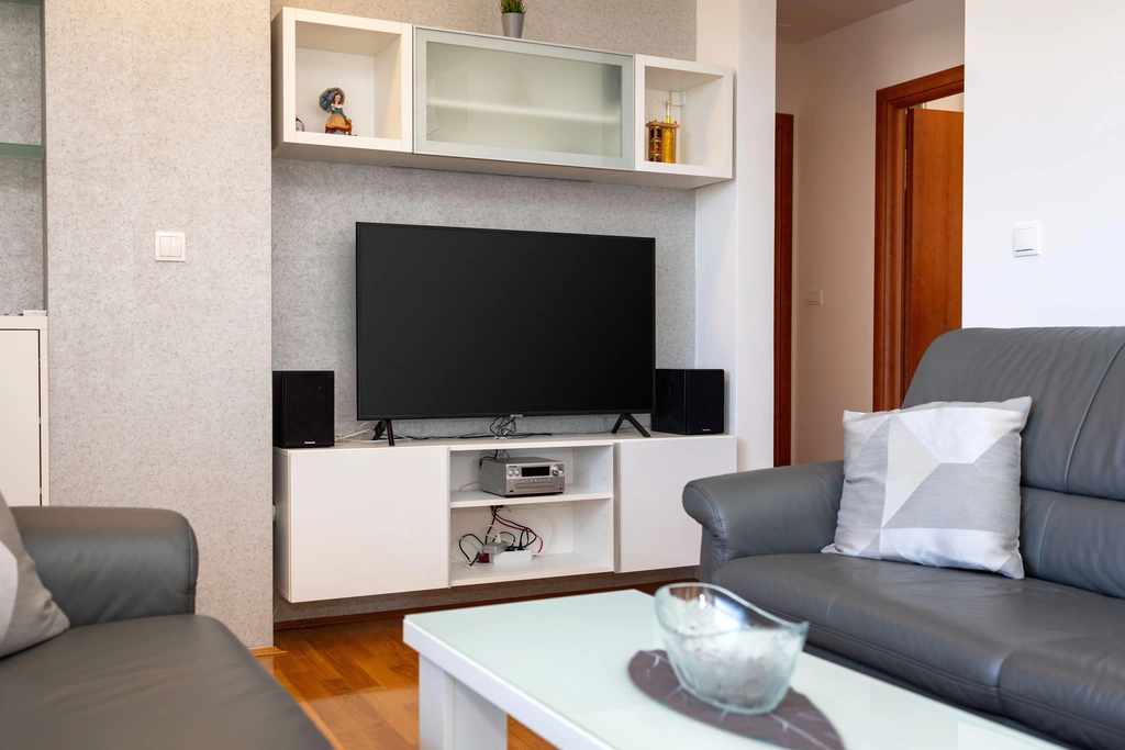 Split 4-Bedroom Penthouse with Private Balcony