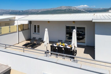 Split 4-Bedroom Penthouse with Private Balcony