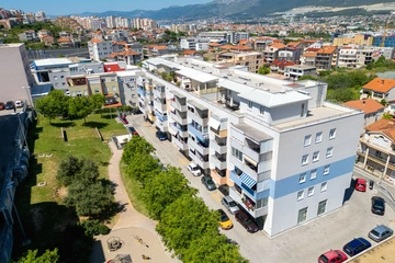 Split 4-Bedroom Penthouse with Private Balcony