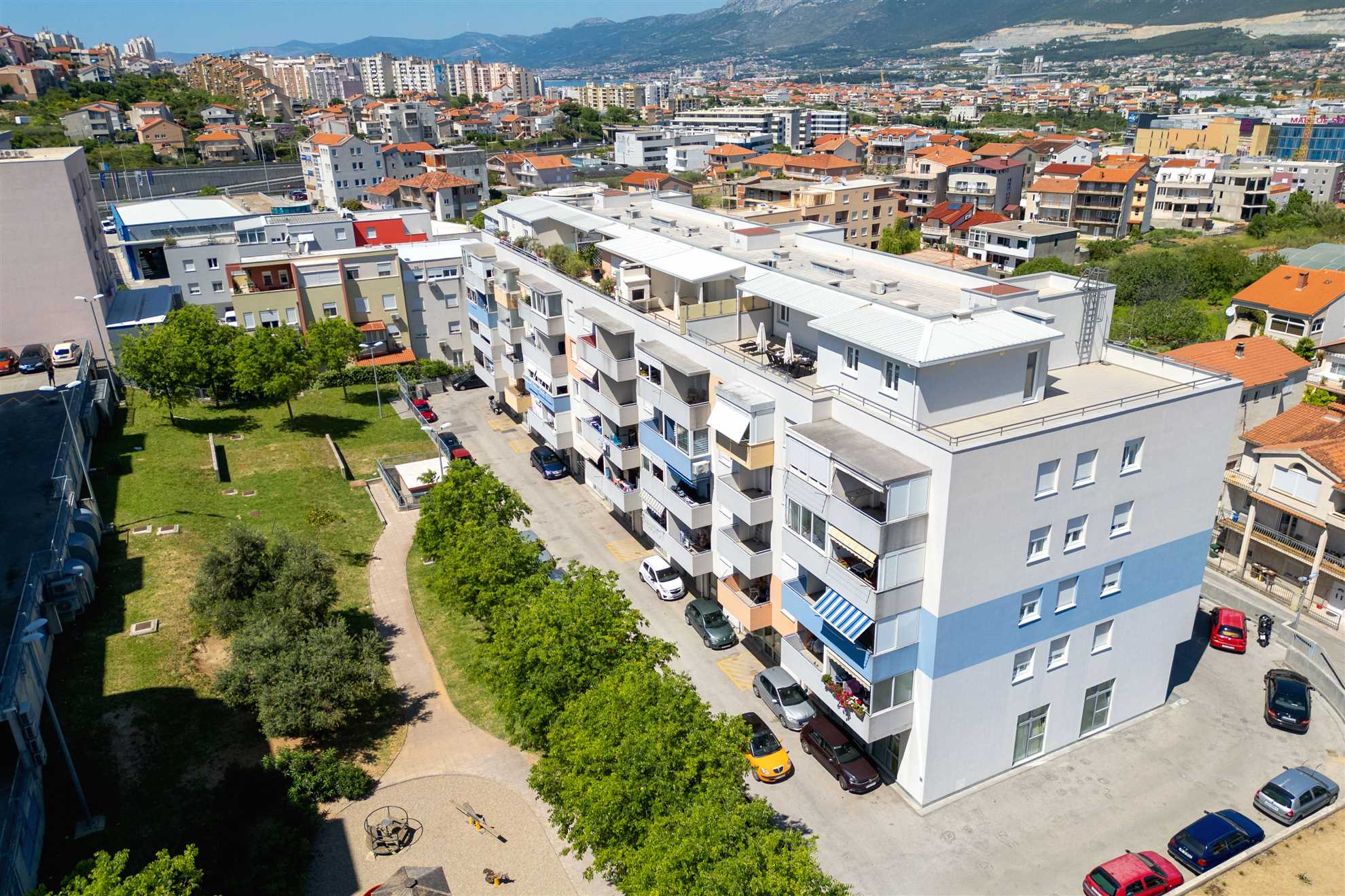 Rose Penthouse Apartment Split