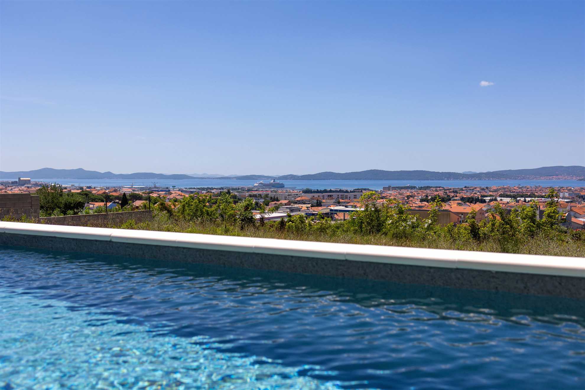 Villa Beverly Hills, Heated pool, Jacuzzi, 12 people