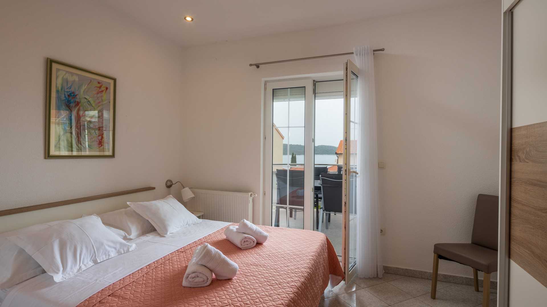 Apartment Delight 1 with seaview balcony near beach - Eos Croatia
