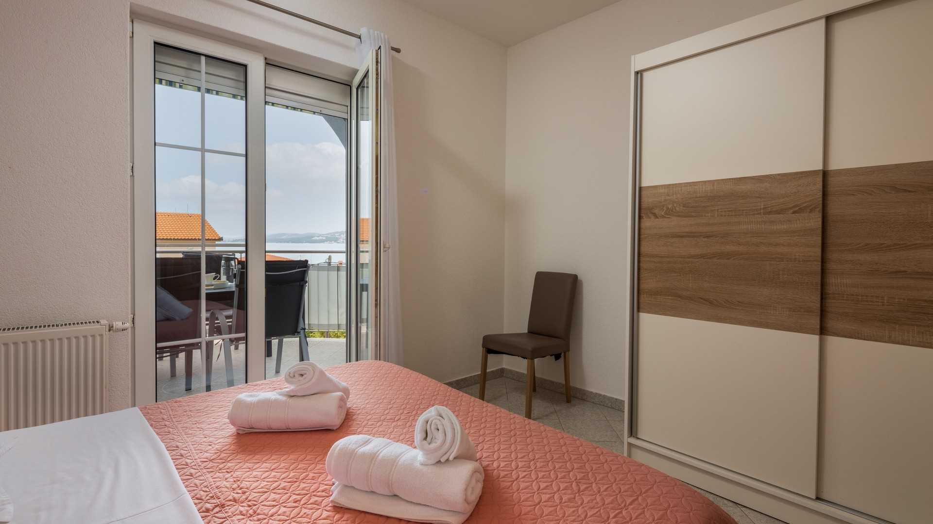 Apartment Delight 1 with seaview balcony near beach - Eos Croatia