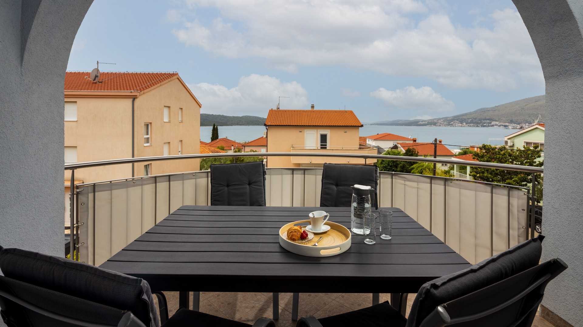Apartment Delight 1 with seaview balcony near beach - Eos Croatia