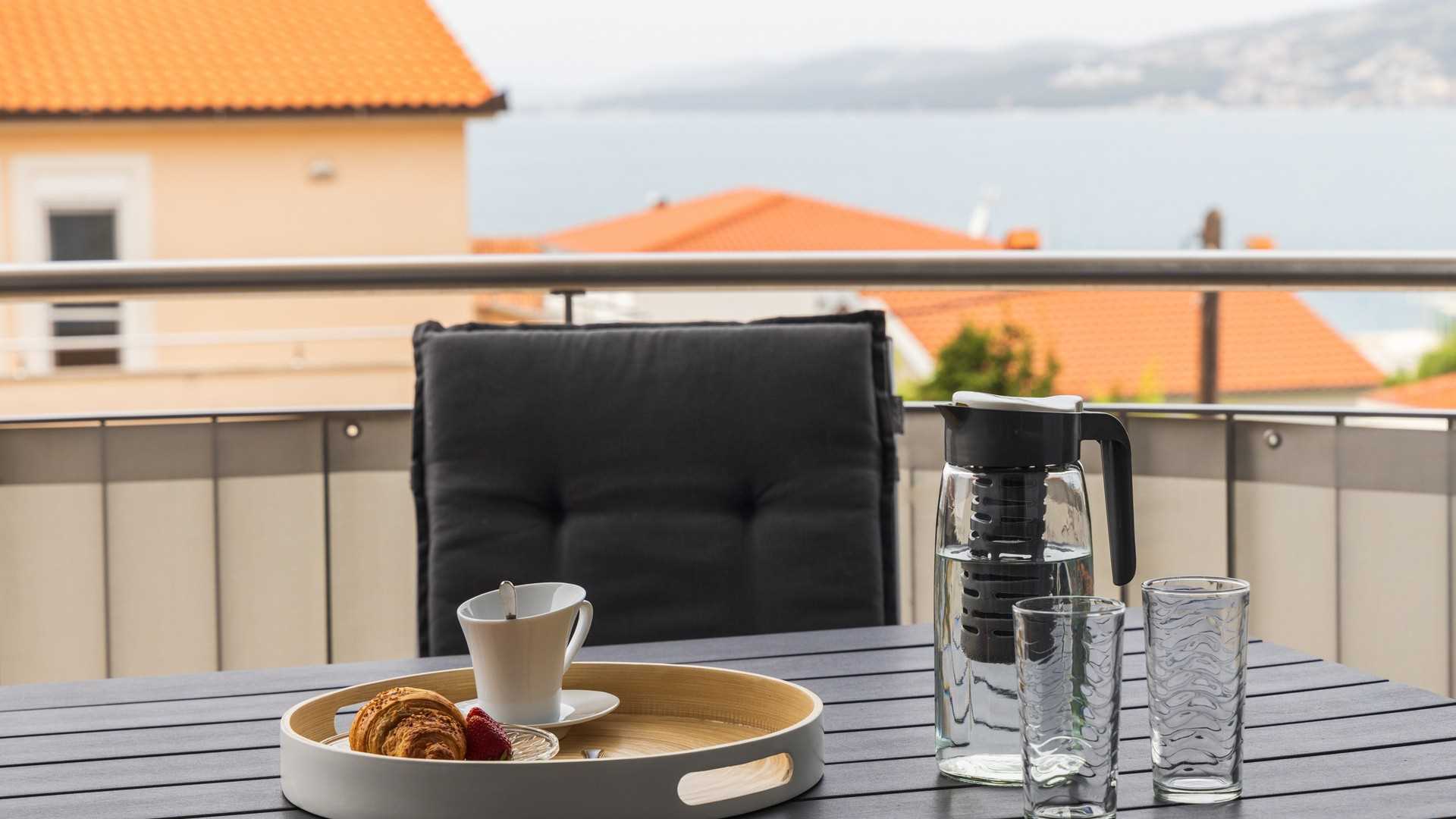 Apartment Delight 1 with seaview balcony near beach - Eos Croatia