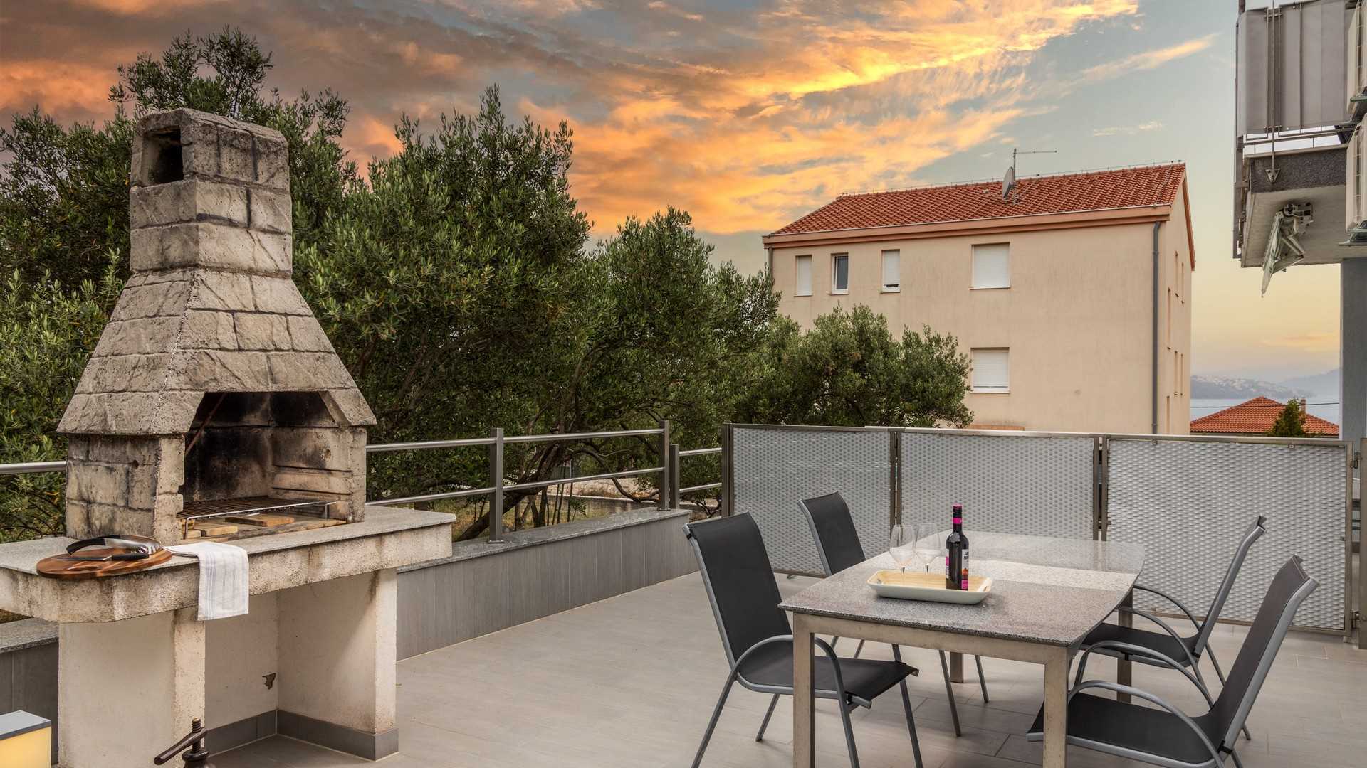 Apartment Delight 1 with seaview balcony near beach - Eos Croatia