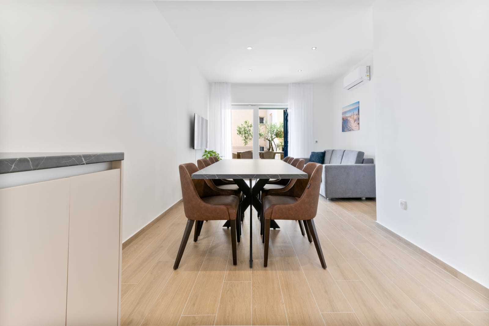 Luxury Apartment Aura