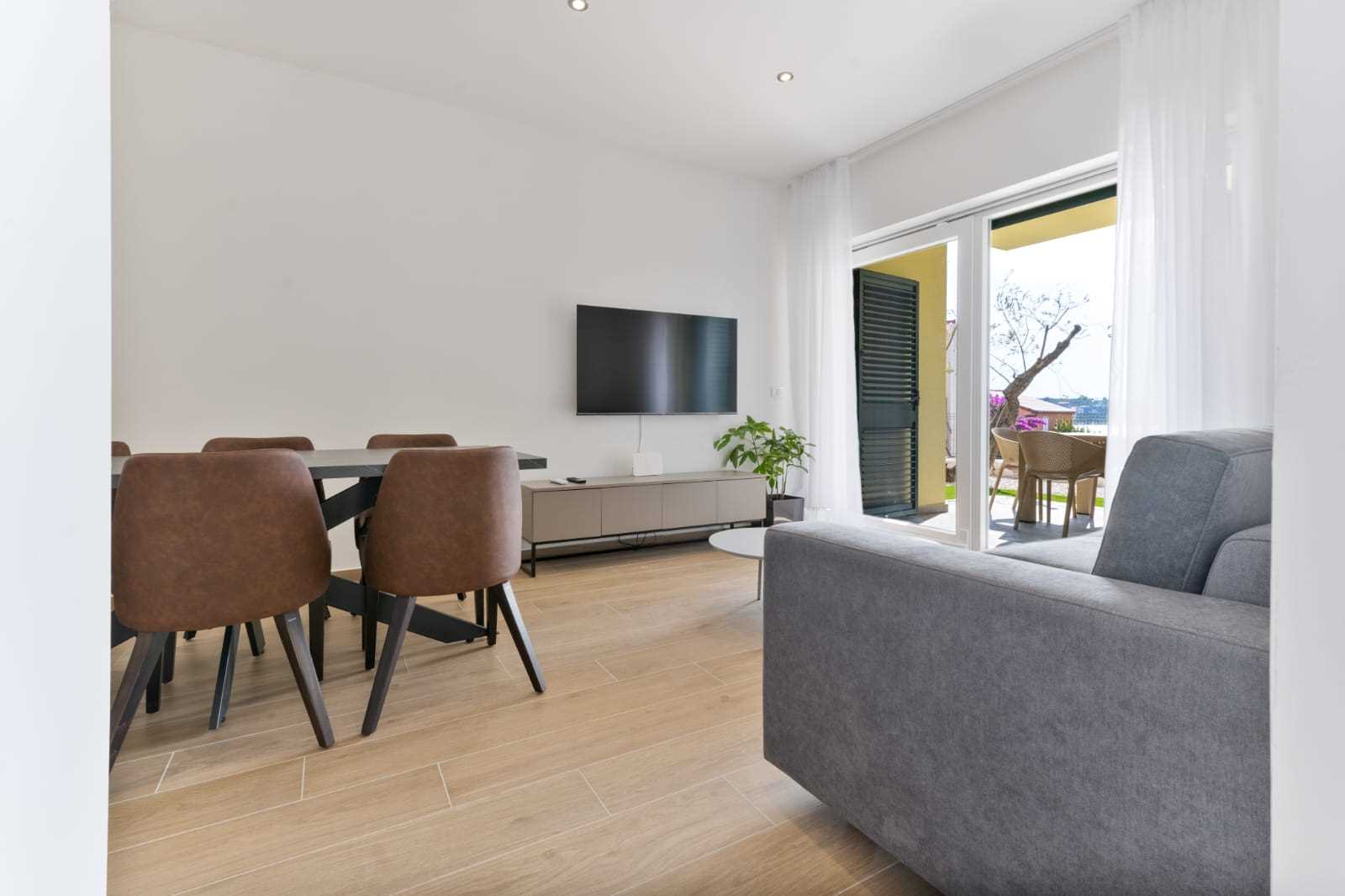 Luxury Apartment Aura