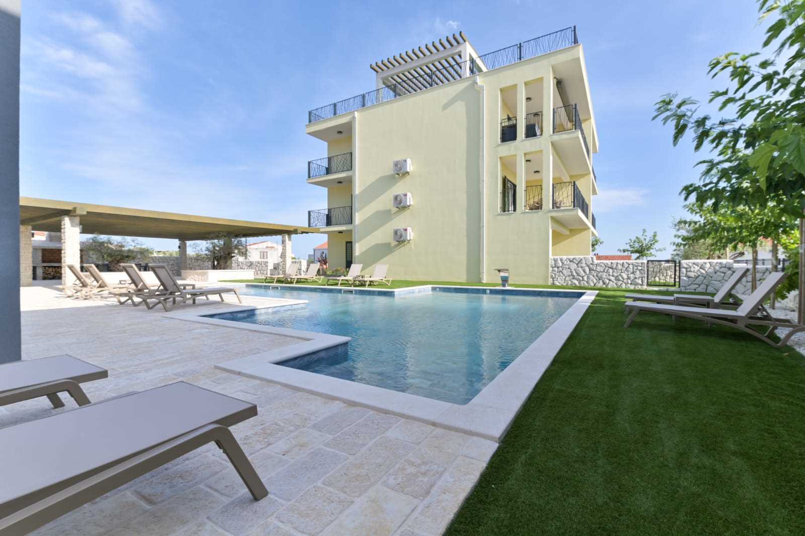 Luxury Apartment Aura