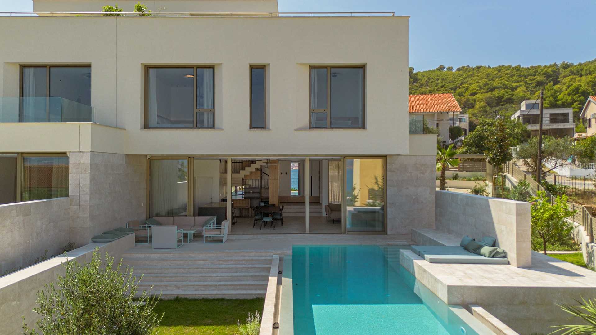 Luxury beachside villa Aqua with pool