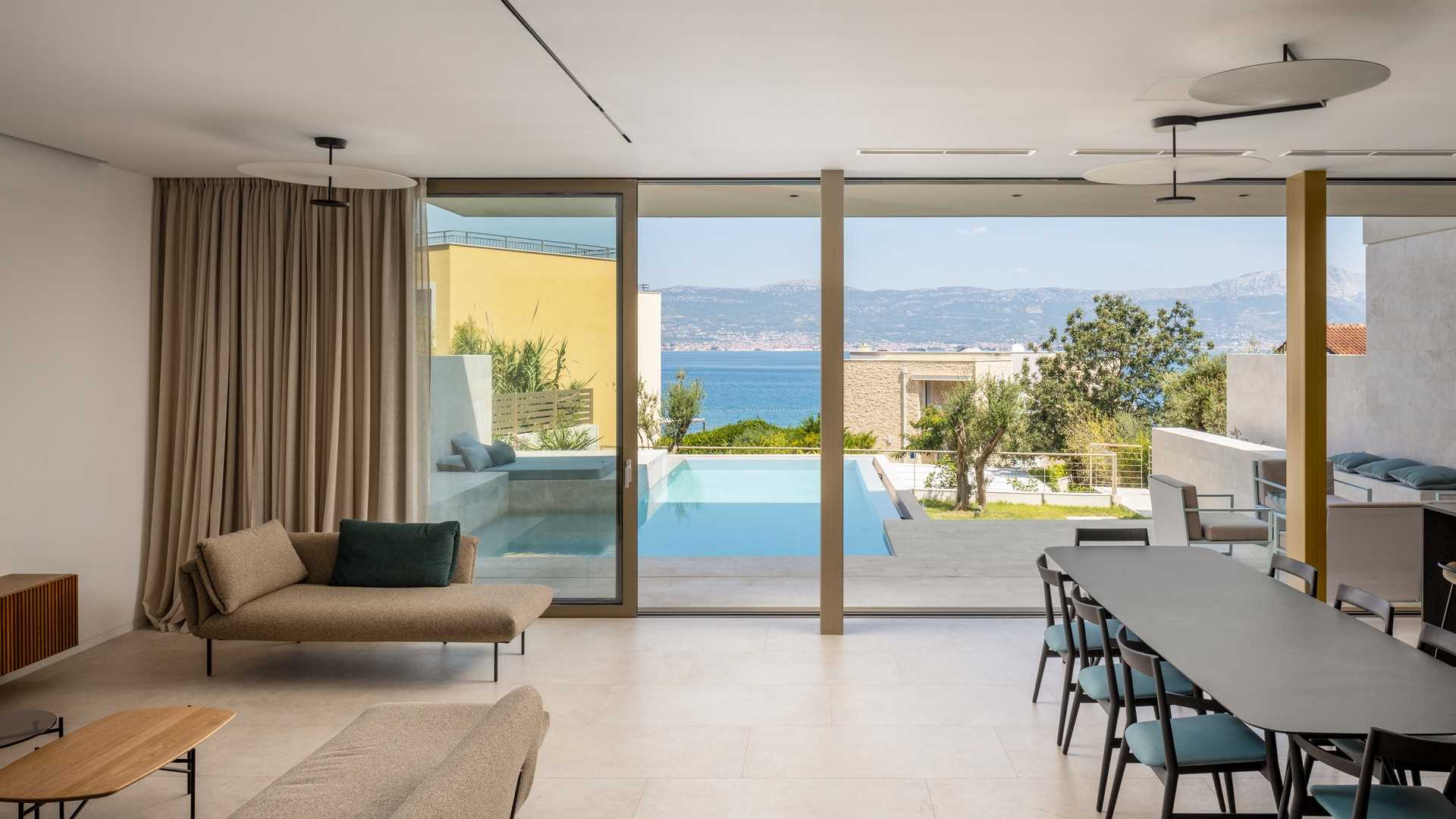 Luxury beachside villa Aqua with pool