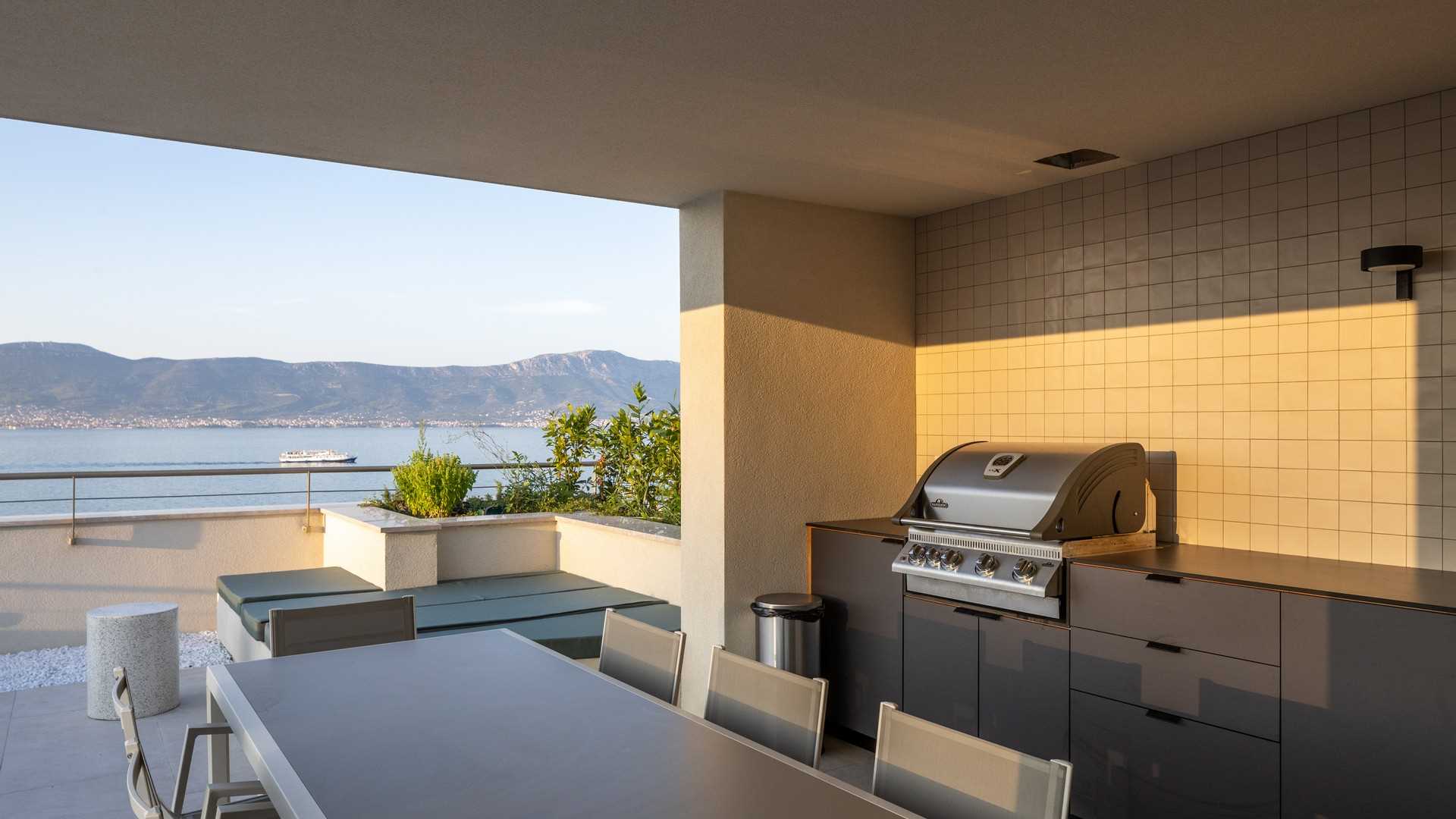 Luxury beachside villa Aqua with pool