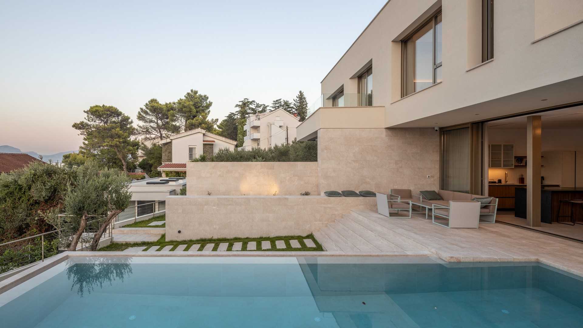 Luxury beachside villa Aqua with pool