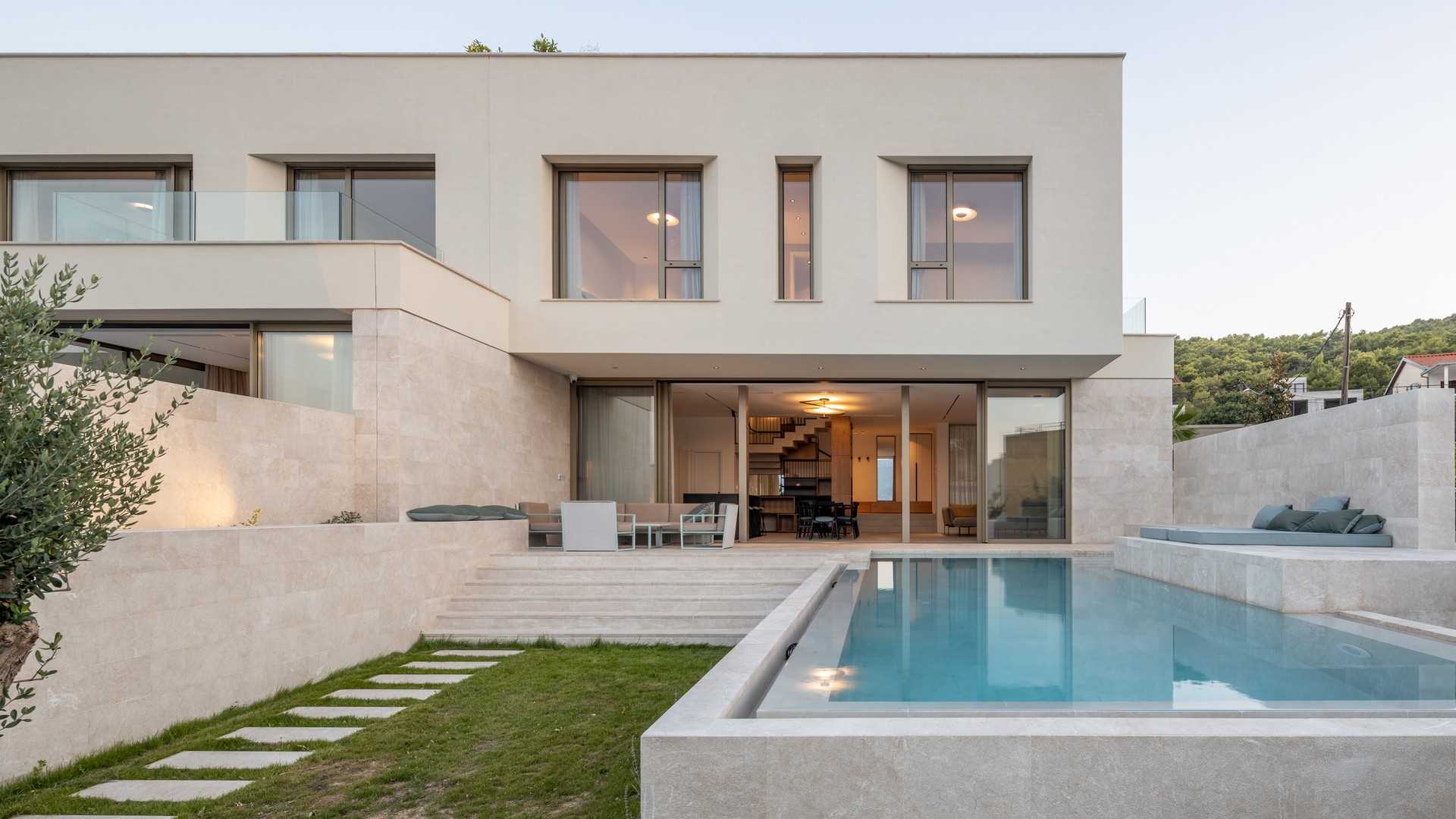 Luxury beachside villa Aqua with pool