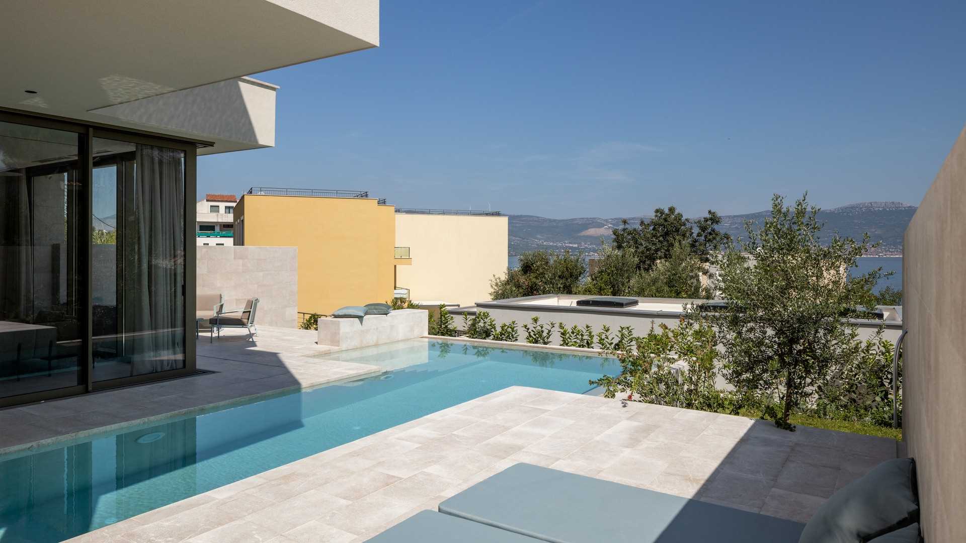 Modern beachside Villa Terra with pool