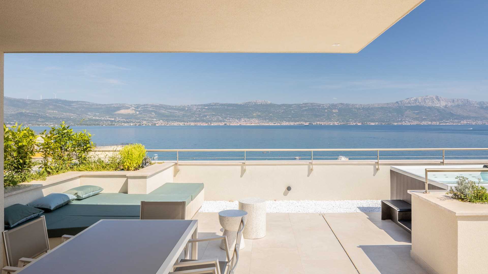 Modern beachside Villa Terra with pool
