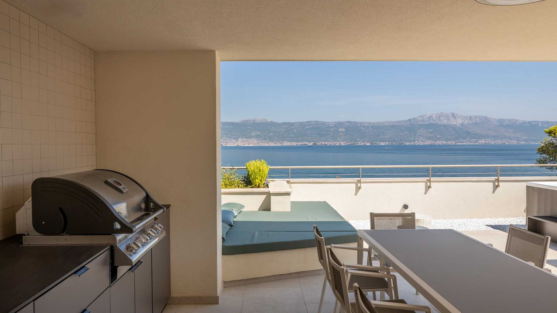 Modern beachside Villa Terra with pool
