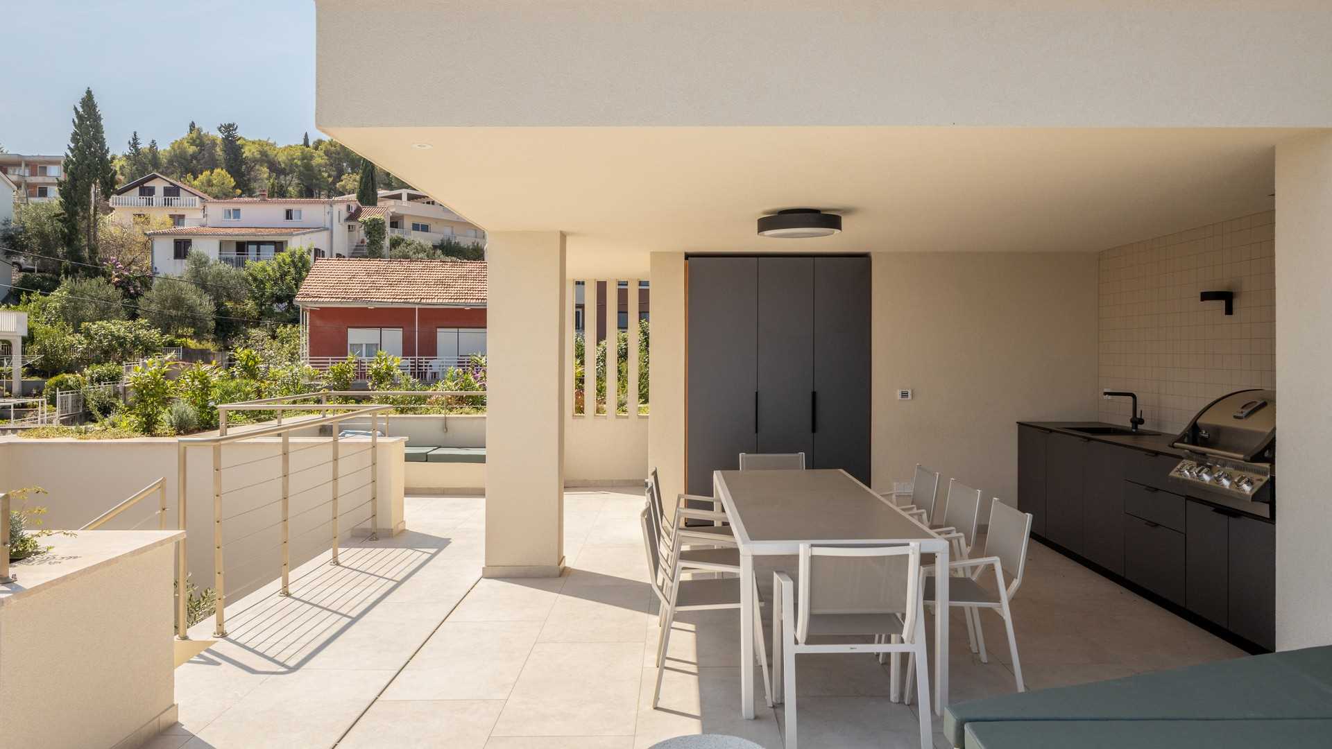 Modern beachside Villa Terra with pool