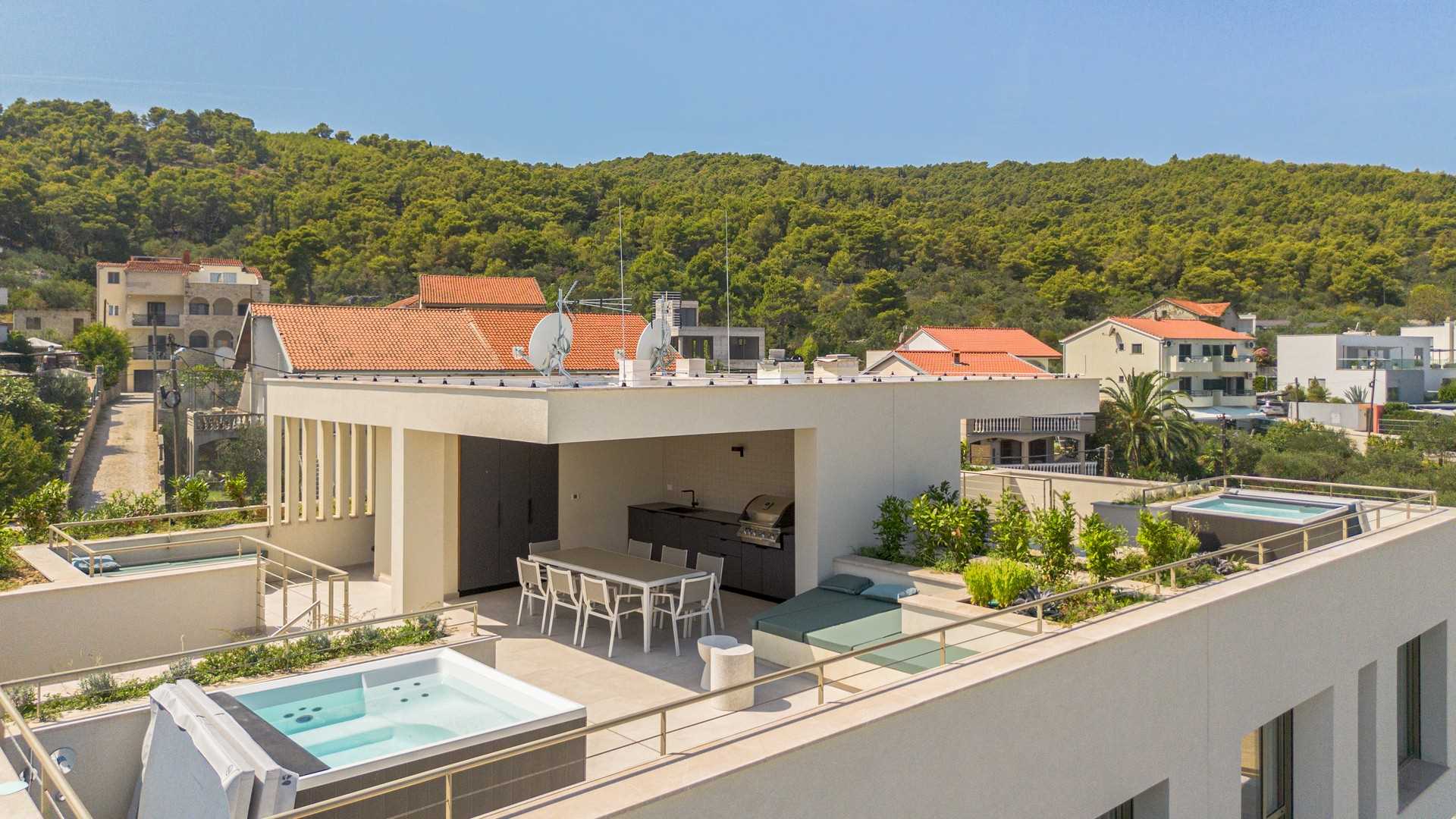 Modern beachside Villa Terra with pool