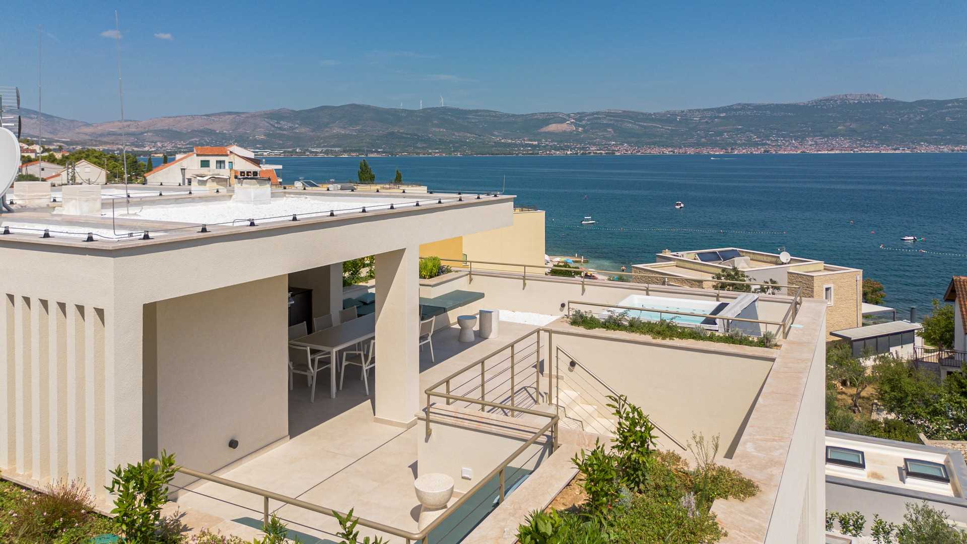 Modern beachside Villa Terra with pool