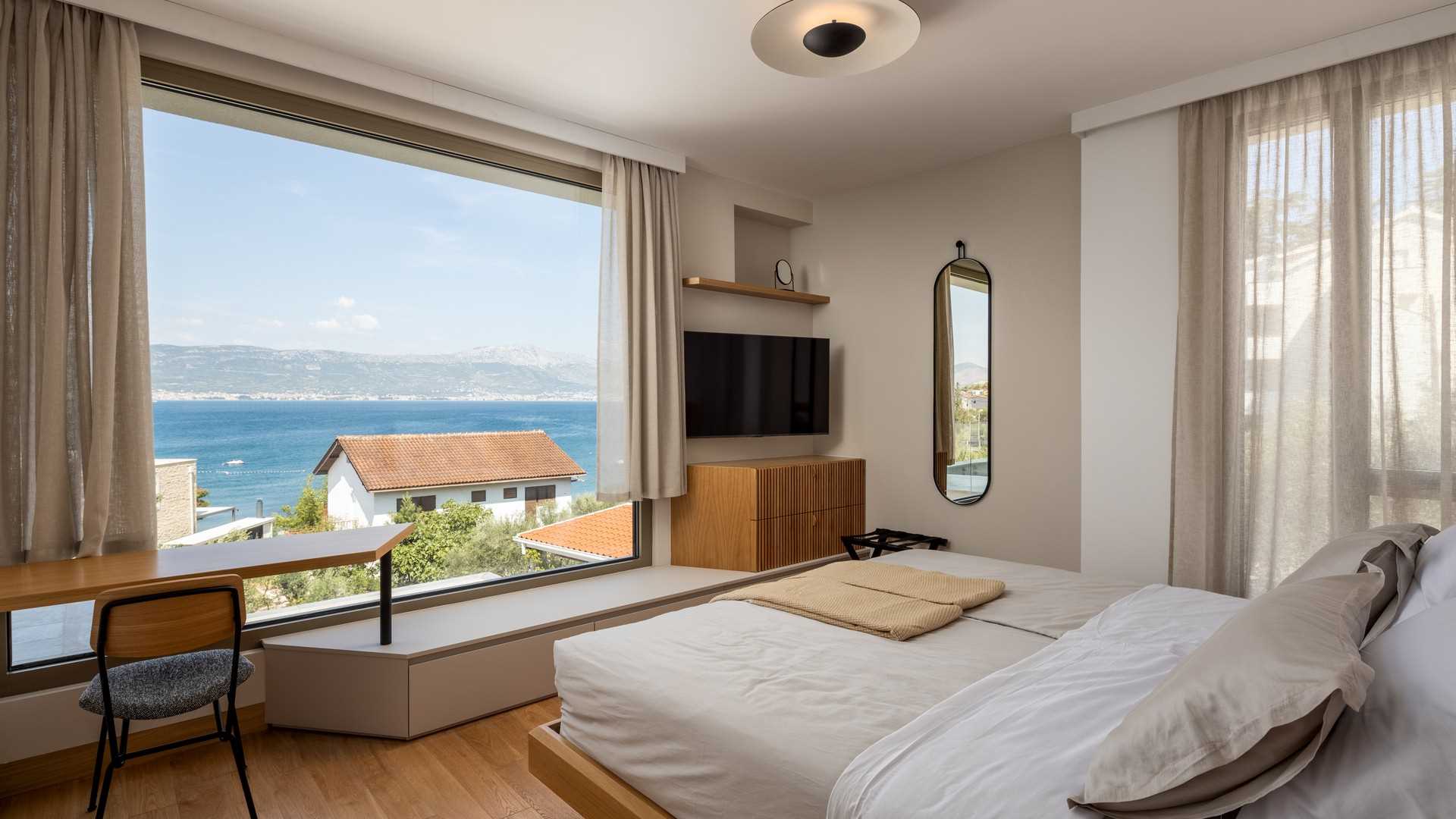 Modern beachside Villa Terra with pool